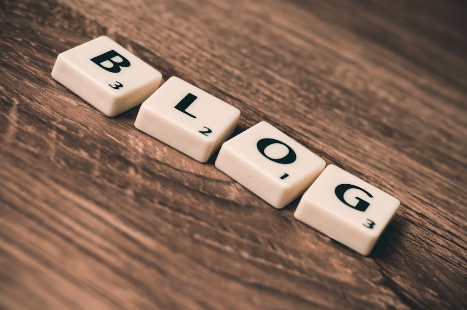Buchstabensteine, die das Wort „Blog" bilden